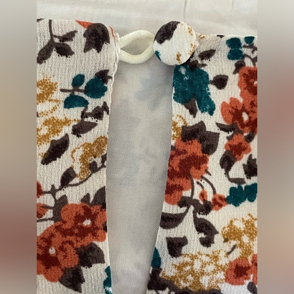 Pink Lily - Women’s Medium Floral Balloon Sleeve Ruffle Bottom Dress - Picture 12 of 15